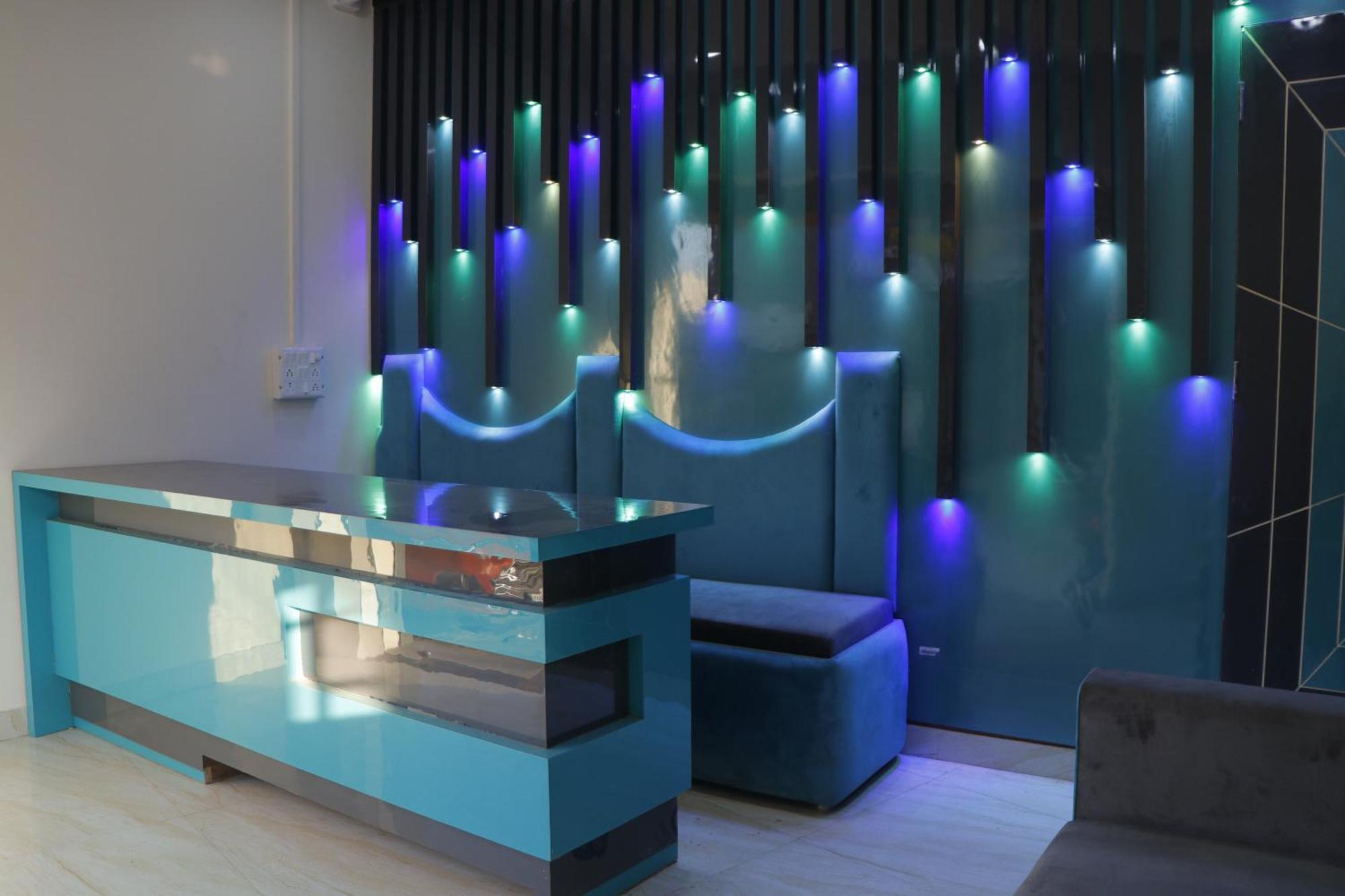 Dolphin Guest House マトゥラー エクステリア 写真